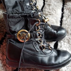 Michael kors boots size 71/2 boots